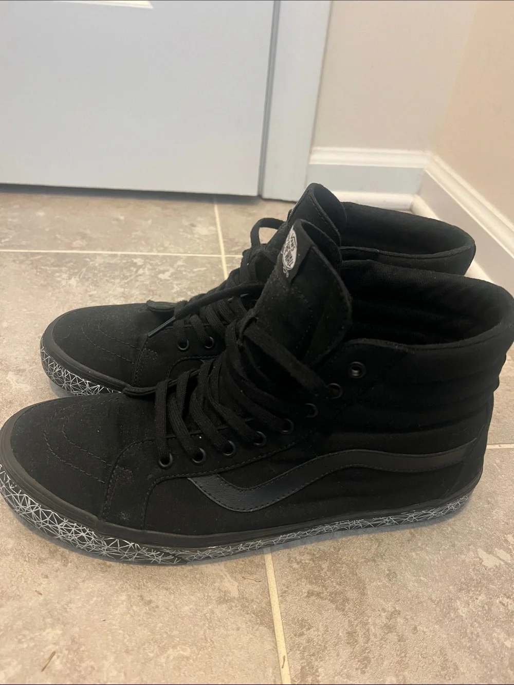 Vans Black High-Top Skate Shoes with Patterned Sole